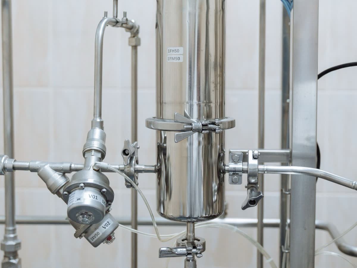 Detergentes e desengraxantes para limpeza industrial